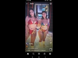 Irifit e Mady Gio belle tettone in acqua