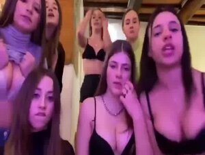 Zoccolette italiane scatenate