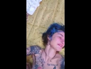 Attento, non sborrarmi negli occhi