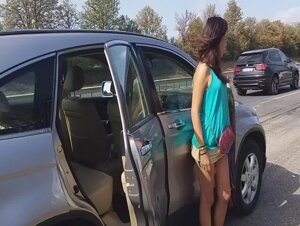 Public Car Ride: Niente mutandine, solo il mio dildo