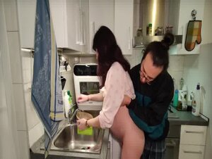 Pompino e spagnola da mia moglie incinta e tettona